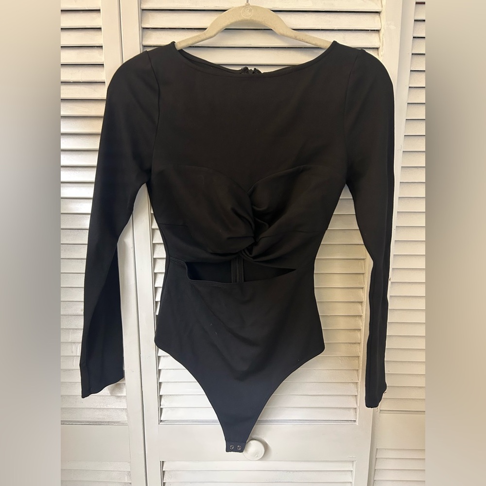 H:ours Long Sleeve Bodysuit Size Small‎
